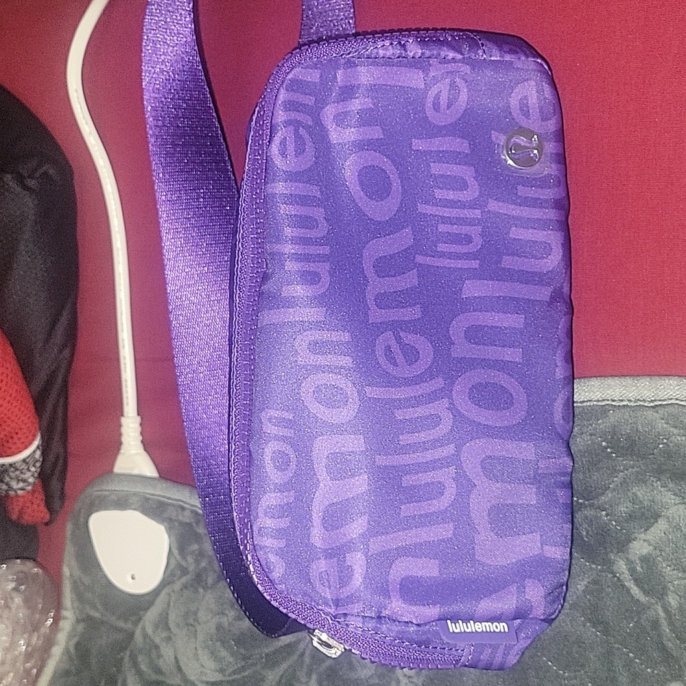 Nwt Lululemon 1L belt bag